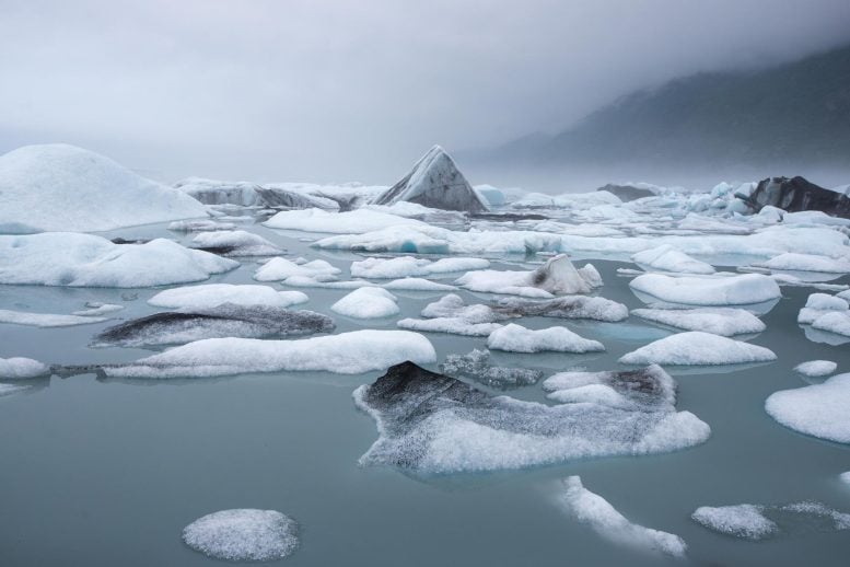 Alaska’s Protective Ice Is Vanishing, Scientists Find