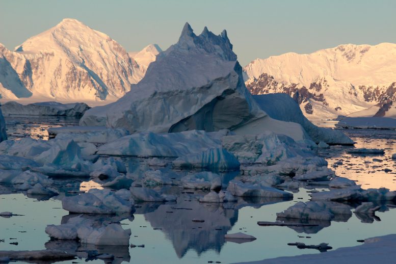 Iceberg Ryder Bay