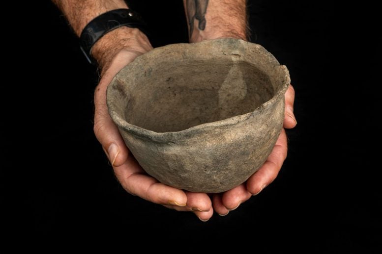 Intact Potano Vessel From Spanish Mission