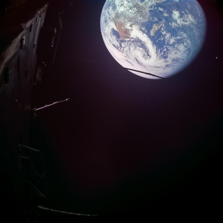 ESA’s Juice Just Skimmed Earth’s Atmosphere on Its Way to Jupiter