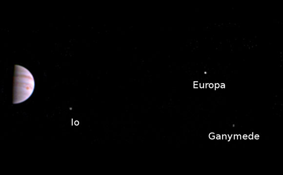 Juno Spacecraft Sends First In-orbit Image