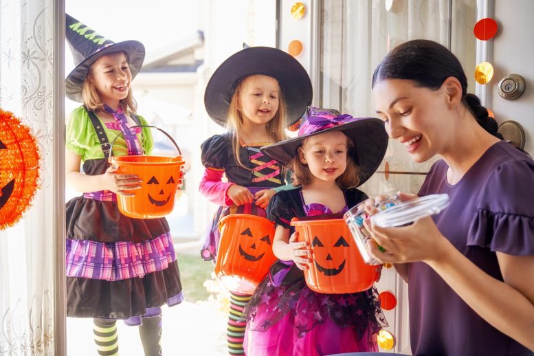 Kids Halloween Trick or Treating