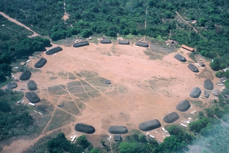 Kuikuro II Village