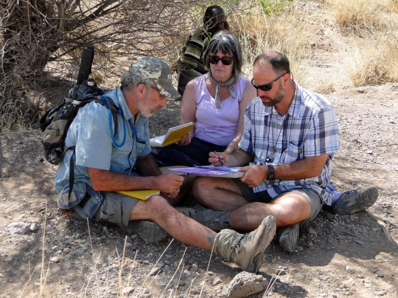L až R Ramon Arrowsmith, Emeritus Kaye Reed a Christopher Campisano