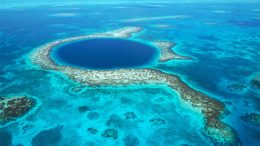 Lighthouse Reef ‎Belize Great Blue Hole