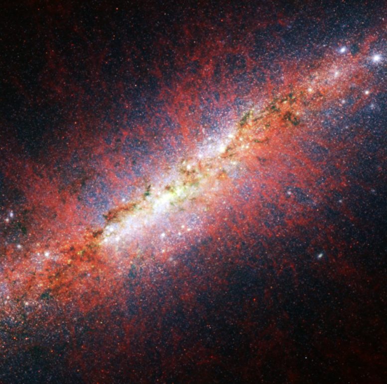 M82 (תמונה של Webb NIRCam)