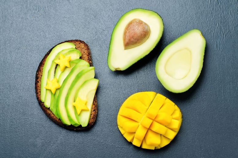 Researchers Say That Eating Mango With Avocado Offers Surprising Heart Benefits