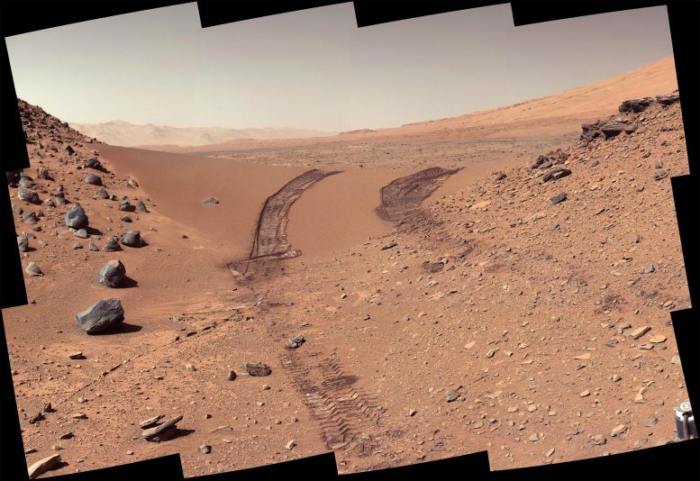 Mars Photographed by Martian Rover Curiosity