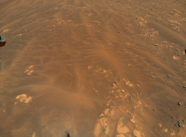 Rocas y dunas de arena de Marte