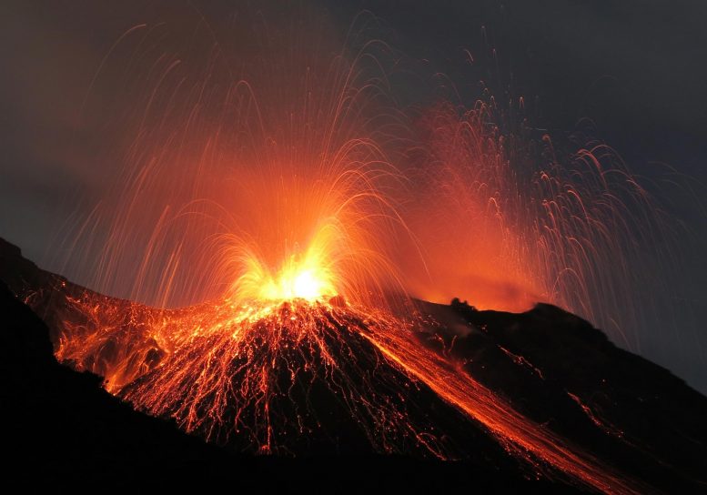Massive Volcanic Eruption Stromboli