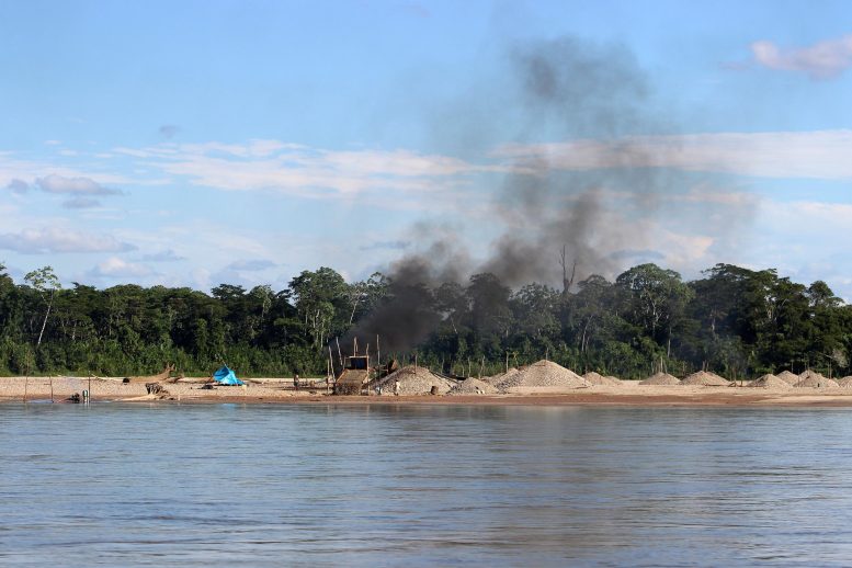 Mercury Smoke in the Amazon