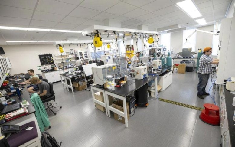 Lab Michael Yeung di Ualbany