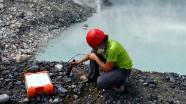 Microbes Hold Clues to Life on Mars
