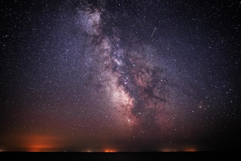 A Strange Glow in the Milky Way May Be Our First Glimpse of Dark Matter