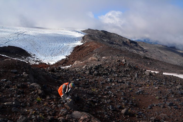 Mocho-Choshuenco Volcano