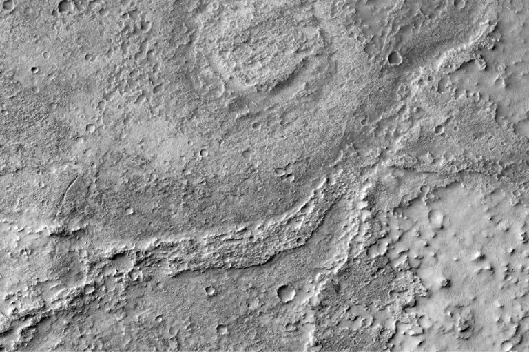 Sionus Ridge This Martian Region Is Hiding Thousands of Kilometers of Ancient Rivers