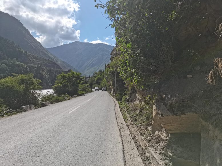 Mountain Road and Vegetation in the Upper Dadu River Valley