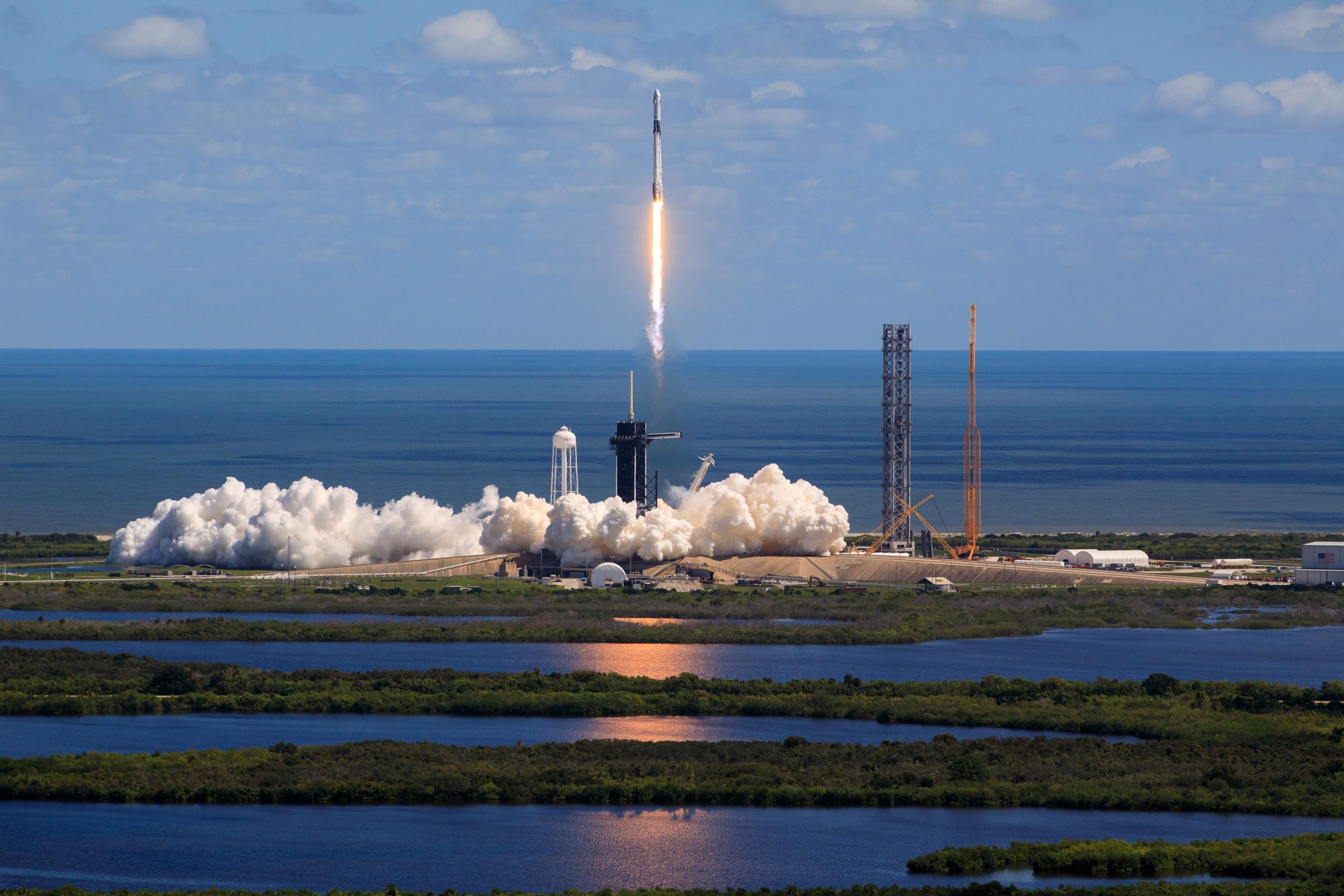 NASA SpaceX Crew-5 Picture-Perfect startuje na Międzynarodową Stację Kosmiczną