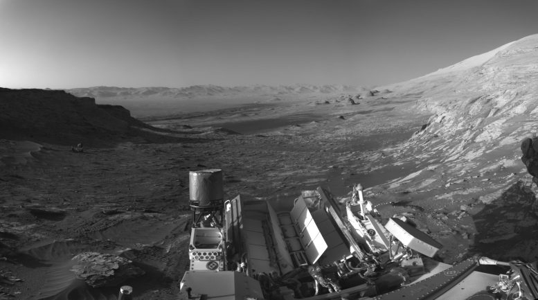 NASA’s Curiosity Rover Black and White Navigation Camera Afternoon