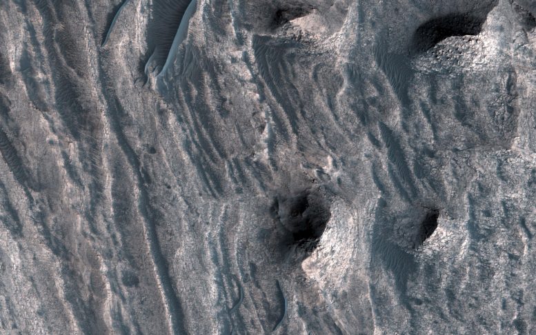 NASA's Mars Reconnaisance Orbiter Views Sedimentary Deposits