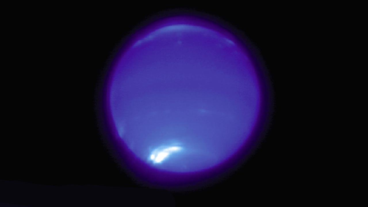 Neptune’s Clouds Perform a Surprise Disappearing Act