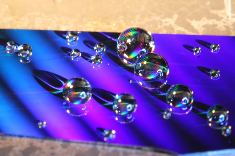 New Approach to Liquid Repelling Surfaces