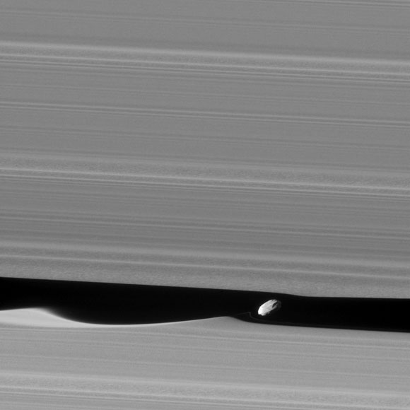 New Cassini Image of Daphnis