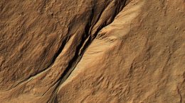 New HiRISE Image of Gullies on Mars