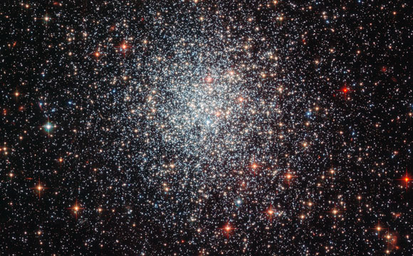 New Hubble Image of Globular Cluster NGC 1783