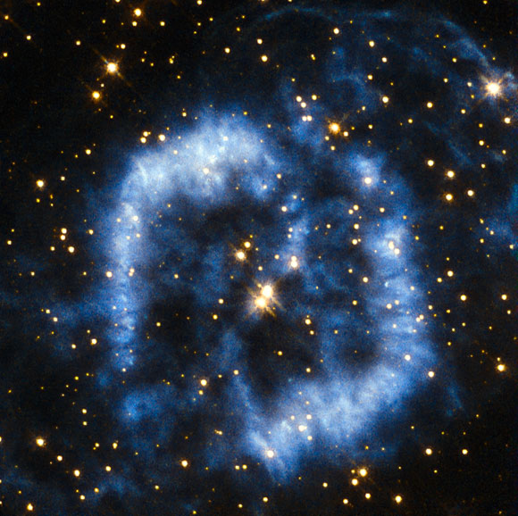New Hubble Image of Planetary Nebula PK 329-02.2