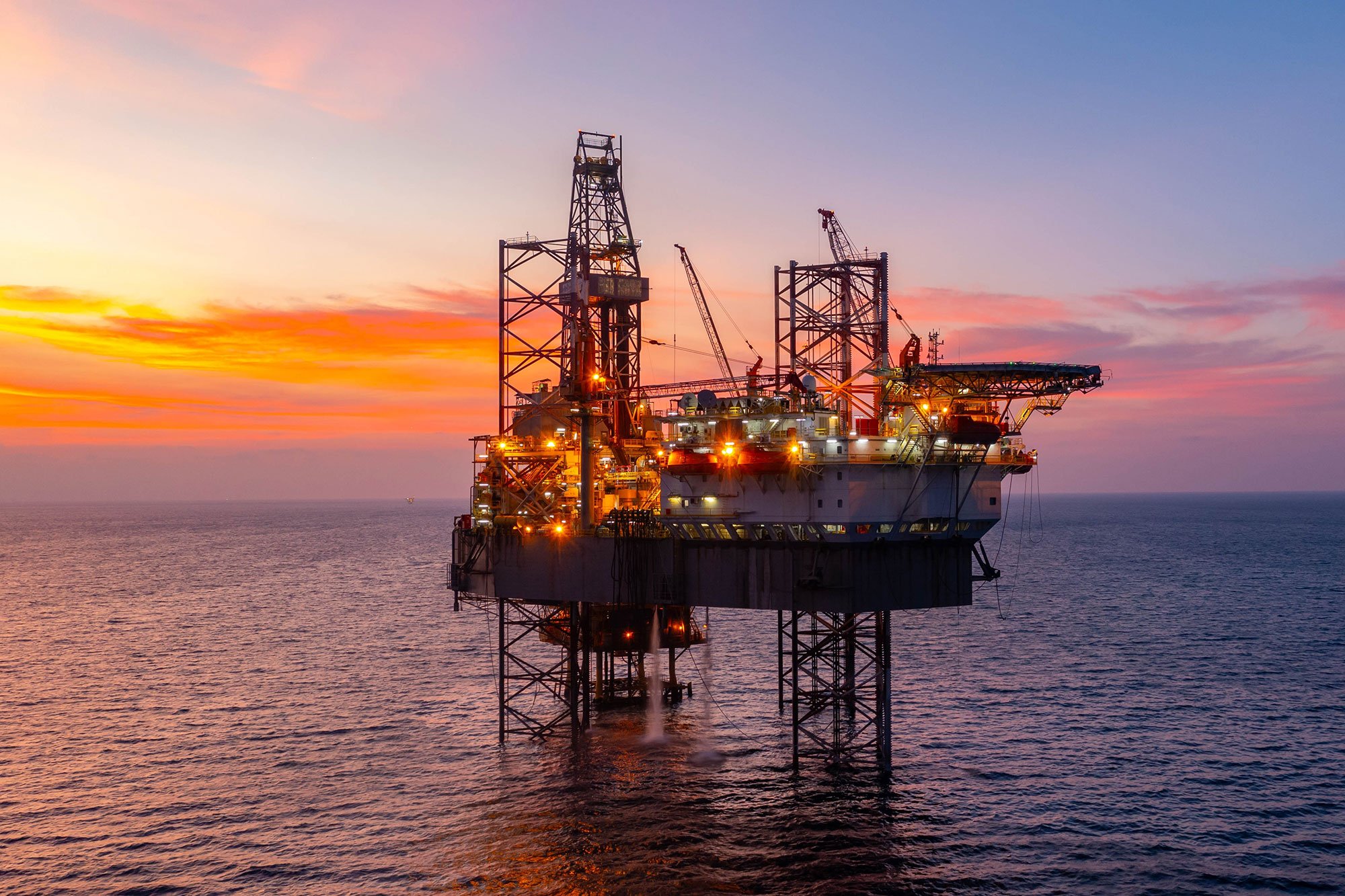 Scientists Find the Invisible Culprit Behind Dry Oil Wells