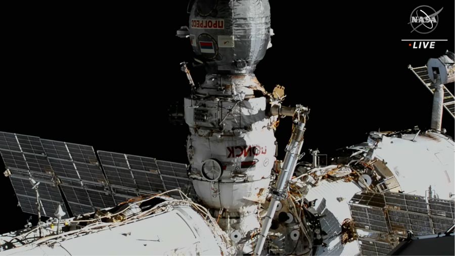 https://scitechdaily.com/images/Oleg-Artemyev-and-Samantha-Cristoforetti-Begin-Spacewalk.jpg