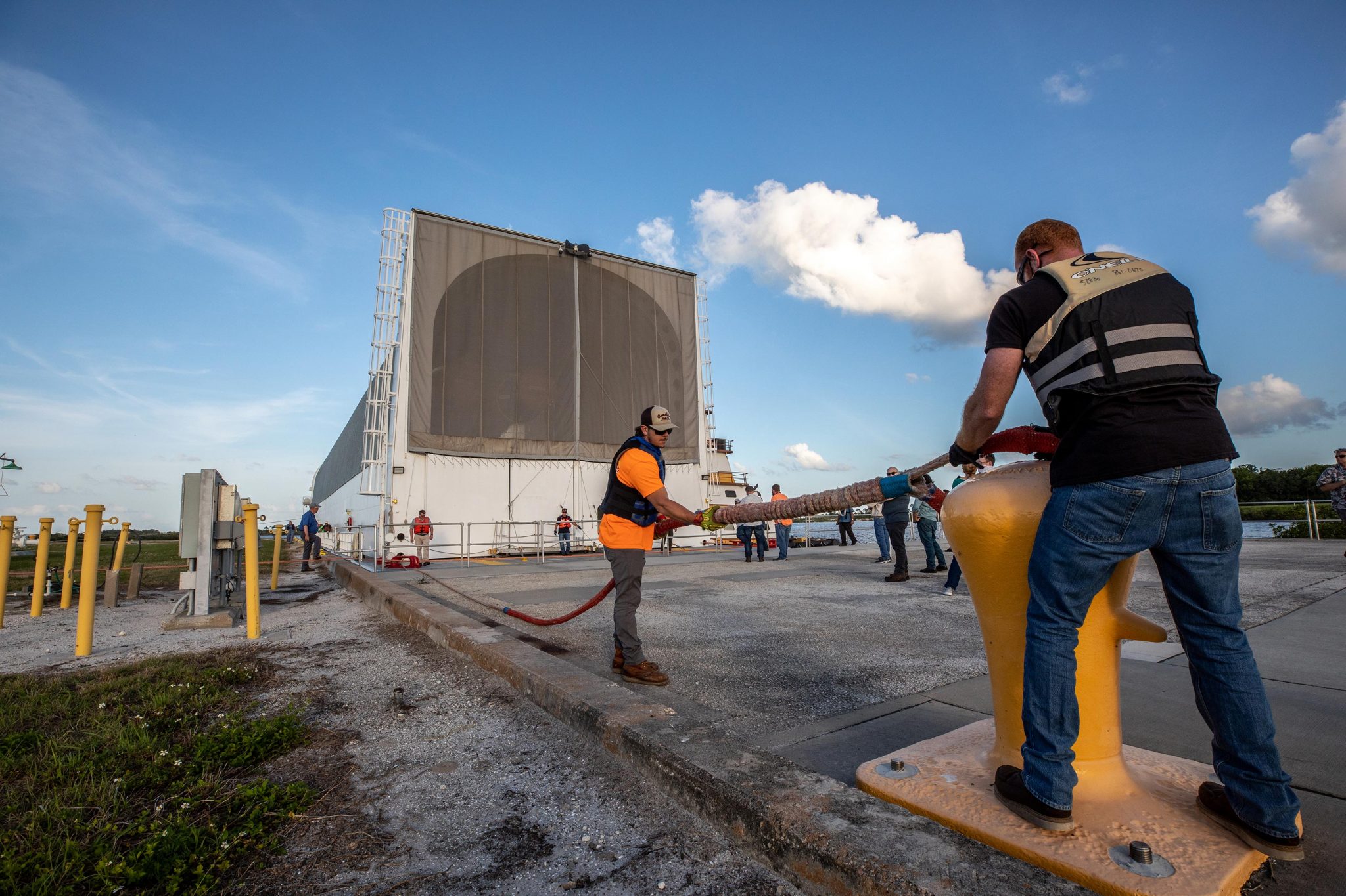 Barging In: Mighty SLS Core Stage for Artemis I Mission Arrives at ...