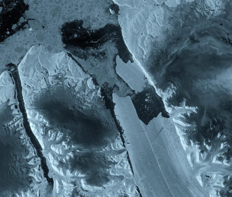 Greenland Just Lost a Manhattan-Sized Slab of Ice
