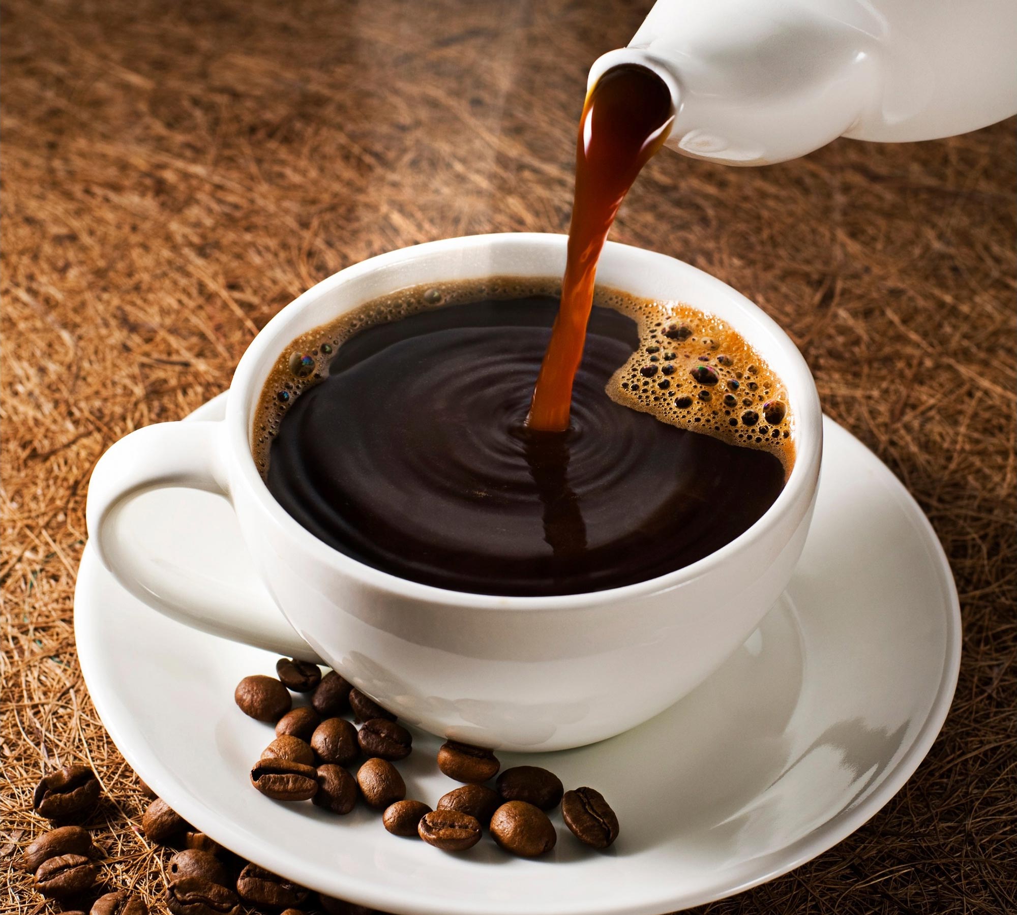 Drinking Coffee: Study Finds Both Beneficial and Harmful Short-Term Health Effects thumbnail