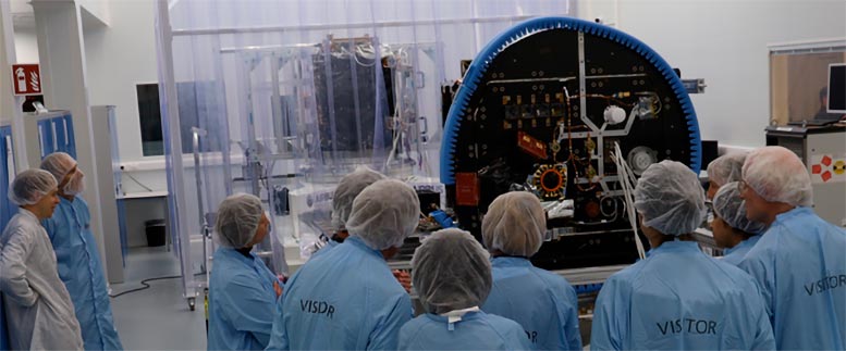 Proba-3 Scientists View Occulter Spacecraft