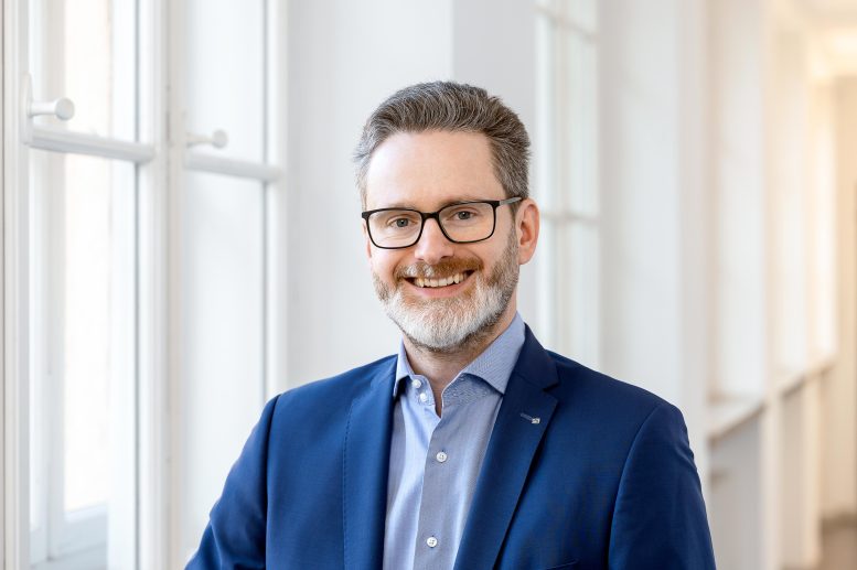 Professor Dr. Alexander Bartelt