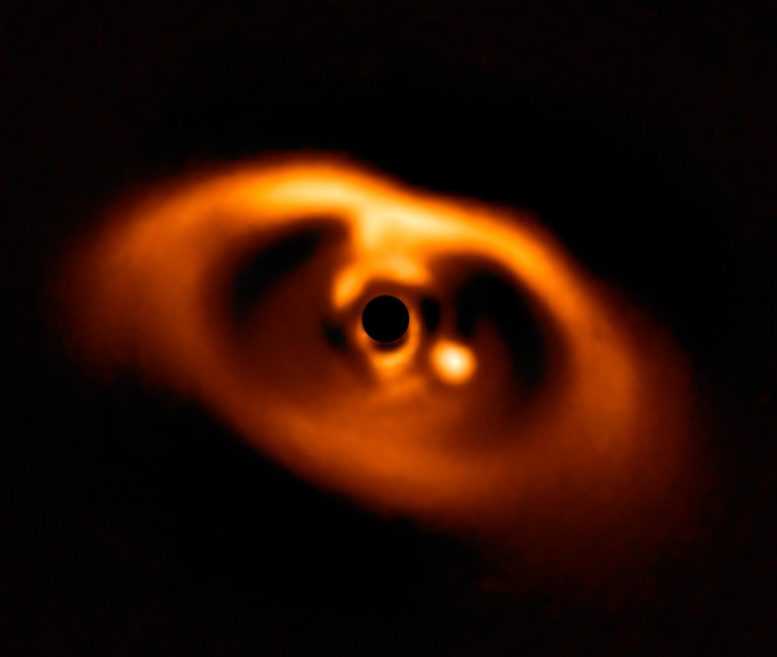 Primární planetární disk kolem PDS 70