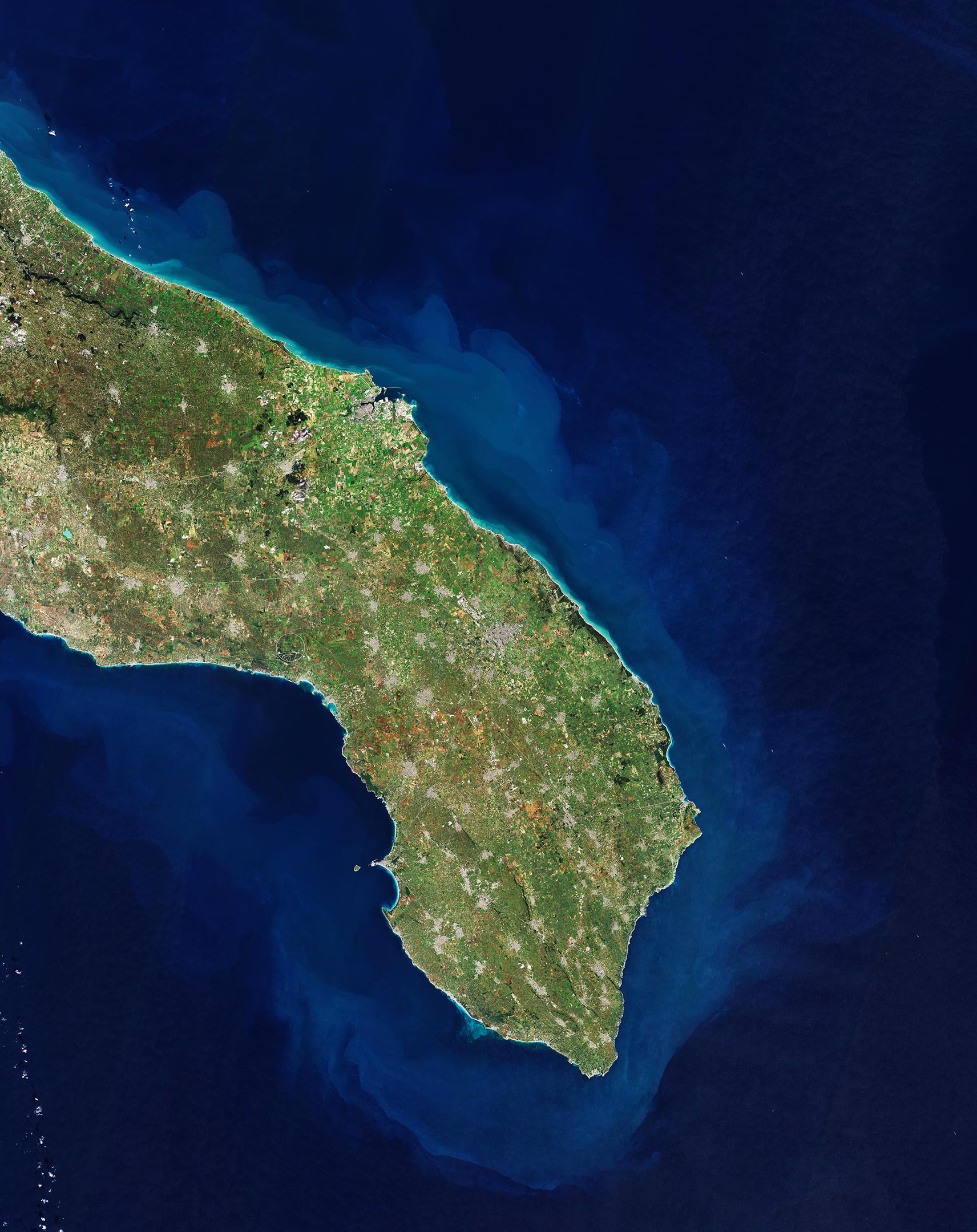 Explorando la Tierra desde el espacio: Puglia, Italia [Video]
