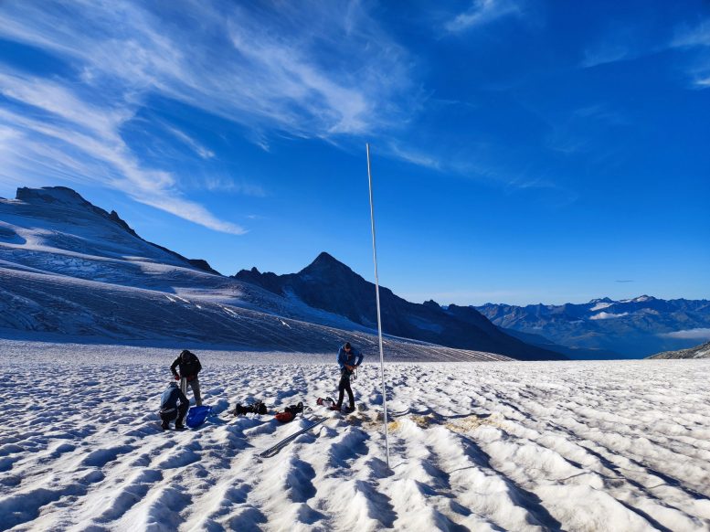 Rhône Glacier High Elevation Measuring Point