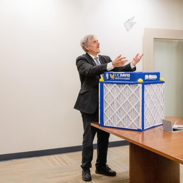 Richard Corsi Demonstrates DIY Air Cleaner