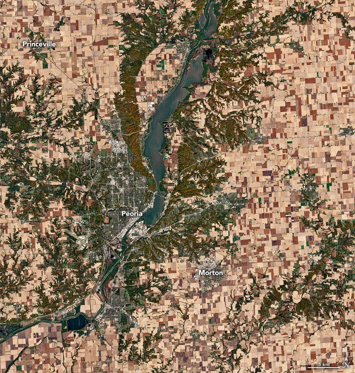 Satellite Image of Farmland Around Peoria Illinois Annotated
