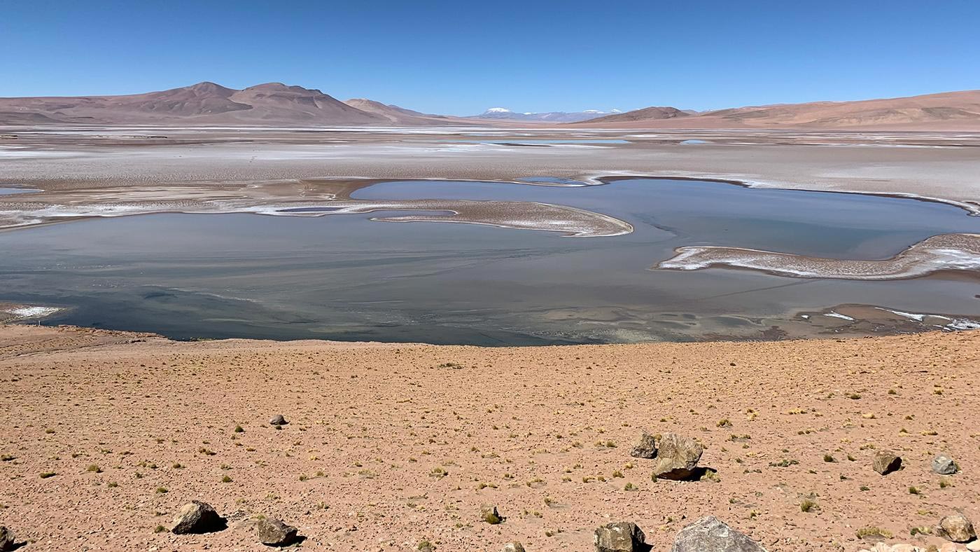 Mars' vast saltwater lakes evaporated around 3.3billion years ago