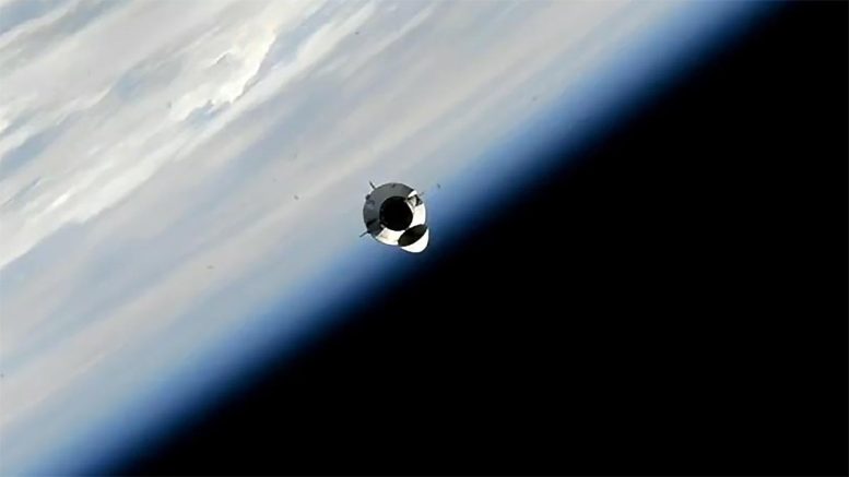 SpaceX Dragon Endurance Spacecraft Crew-7 Approaches ISS