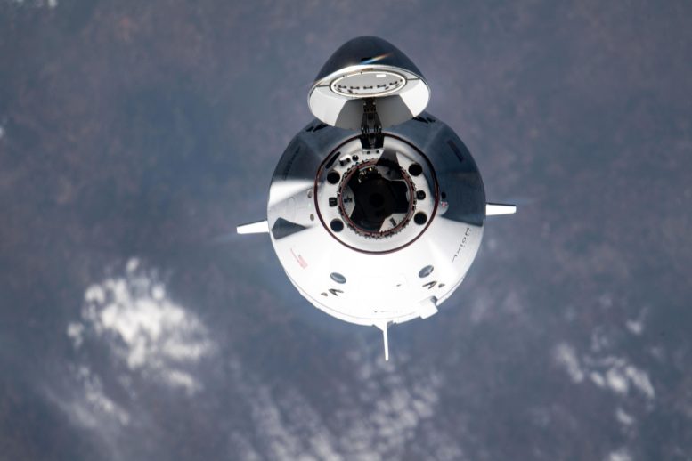 SpaceX Dragon Freedom Spacecraft Approaches Space Station