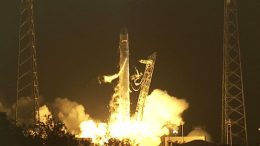 SpaceX Falcon 9 rocket lifts off