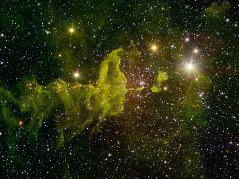 Spitzer Views the Spider Nebula