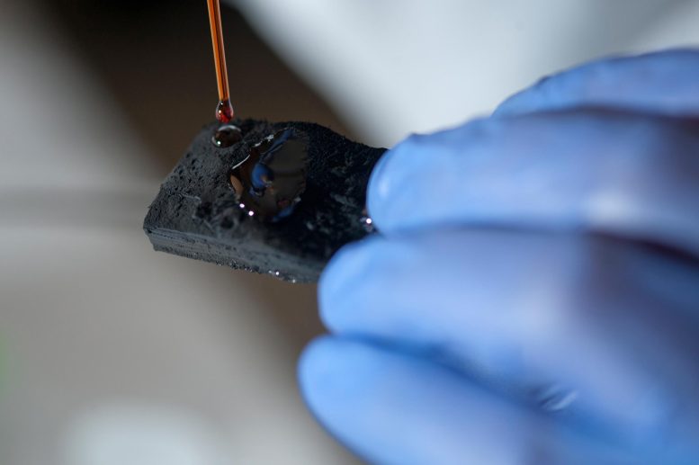 Spongy Blocks of Carbon Nanotubes Absorb Oil