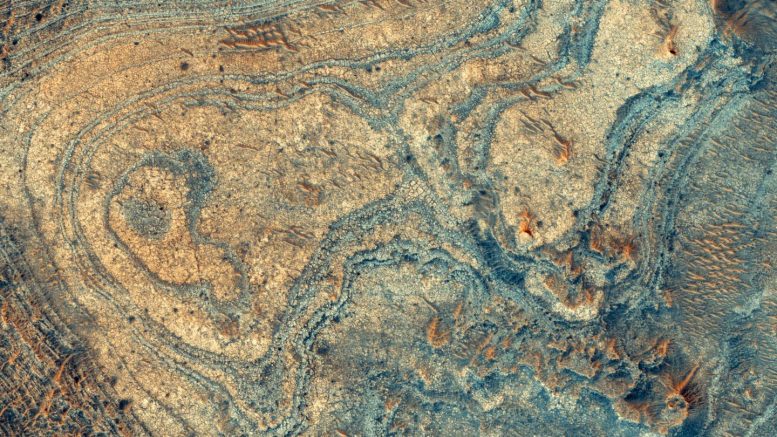Strange Martian Mineral Deposit Revealed