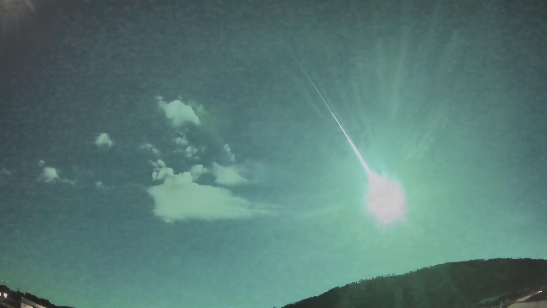 Uma impressionante bola de fogo sobre Espanha e Portugal foi rastreada por um gerador de imagens de raios vindo do espaço